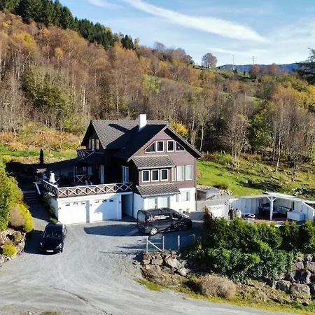 Sokkelleilighet *